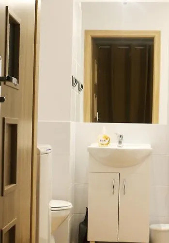 Plac Zdrojowy * Еленя-Гура